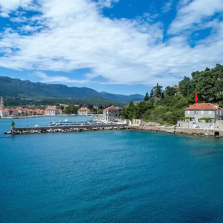 Seafront Marina2 Apartment Jelsa (Hvar)