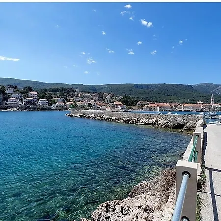 Seafront Marina2 Appartamento *